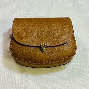 Mexican artesanal crossbody leather